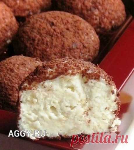 ПОЛЕЗНЫЕ КОНФЕТЫ: ТОП-5 РЕЦЕПТОВ 
Сохрани, чтобы не потерять 

1) ДОМАШНИЕ ПОЛЕЗНЫЕ КОНФЕТЫ 

Ингредиенты:
● курага - 5 шт
● грецкий орех - 5 шт
● мед - 1/2 ст ложки
● молоко - 1 ст ложка
● горький шоколад - 70-90 гр
● какао, кунжут - для украшения

Приготовление:

Горький шоколад мелко поломать и растопить с молоком (в микроволновке или на водяной бане), курагу и орехи мелко порубить (можно измельчить в блендере), смешать растопленный шоколад, орехи, курагу и мед, остудит...