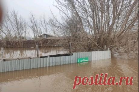Ситуация с паводком в Оренбурге ухудшилась. Эвакуировано более 400 человек.