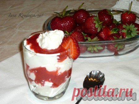 Десерт из клубники и творога