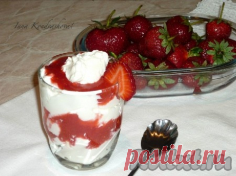 Десерт из клубники и творога