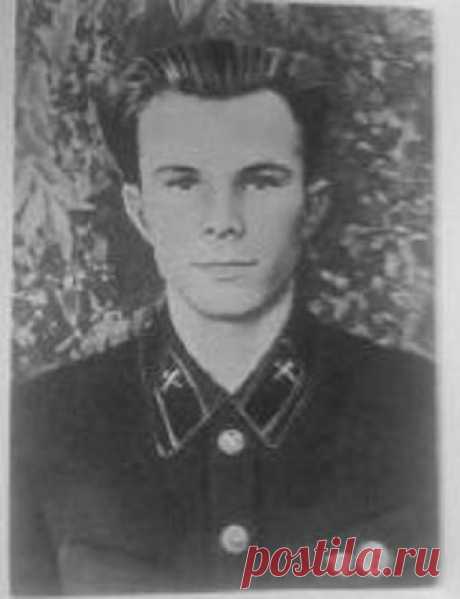 Незадолго до окончания ремесленного училища.