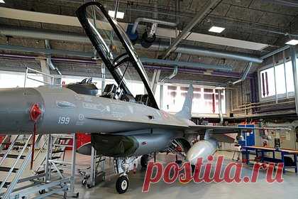 Российский посол прокомментировал готовность Дании передать F-16 Украине. Заявление Копенгагена о готовности передать Украине 19 истребителей F-16 Украине является очередным шагом по эскалации конфликта, сообщил посол РФ в Дании Владимир Барбин. «Дания своими действиями не оставляет Украине другого выбора, кроме как продолжать военное противостояние с Россией», — сказал дипломат.