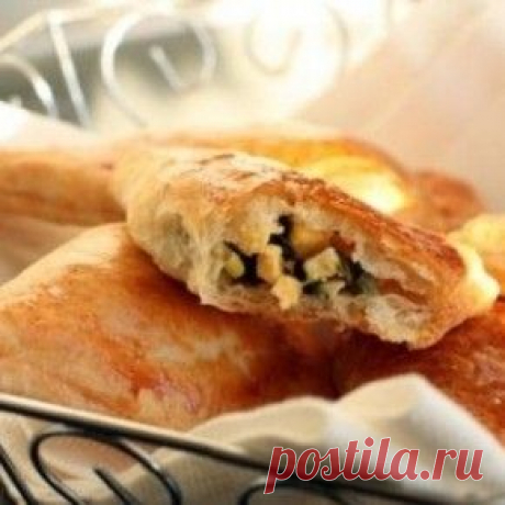Слоёные пирожки с яйцом и зелёным луком | Maiden.com.ua