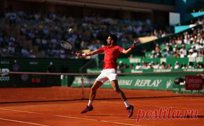 Джокович проиграл в полуфинале «Мастерса» в Монте-Карло. Первая ракетка мира впервые в карьере проиграл норвежцу Касперу Рууду, который занимает 10-е место в рейтинге ATP. В финале Рууд встретится с греком Стефаносом Циципасом