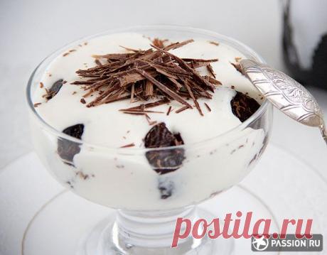 Десерт с черносливом и орехами.