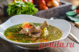 Подборка самых лучших рецептов вкусных супов на любой случай и любой вкус - из мяса, рыбы и овощей, густые и почти прозрачные, деликатесные и повседневные.