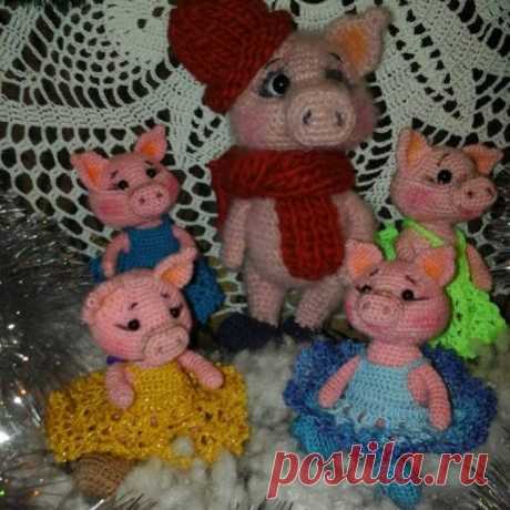Вязаные игрушки свинки: 200 грн. - Игрушки Чутово на Olx