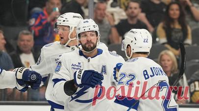 Две передачи Кучерова помогли «Тампе» выиграть шестой матч подряд в НХЛ. «Тампа-Бэй Лайтнинг» победила «Детройт Ред Уингз» в матче регулярного чемпионата НХЛ. Читать далее