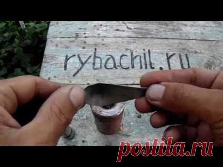 Блесна колебалка на щуку своими руками с помощью выколотки на трубе,видео rybachil.ru