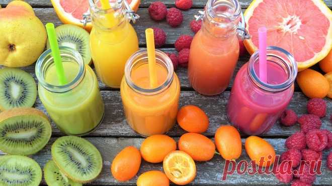 Хотите взбодриться? витамины вам в помощь!🍎🍏🍐
Но не обязательно грызть часами морковь. Можно делать смузи! Да, это хипстерсий напиток, но это вкусно и полезно! И поможет нам в приготовлении этого бодрого поила измельчитель "Молния"