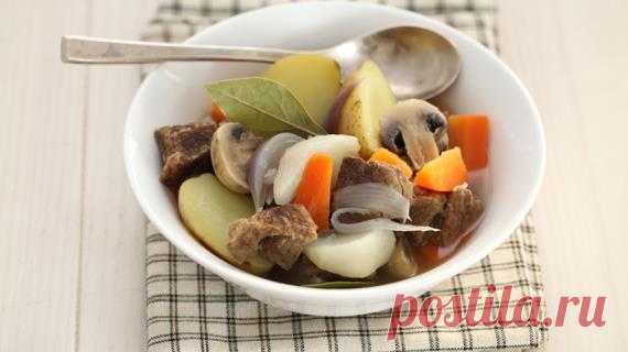 Картофельные котлеты с грибной начинкой и грибным соусом, пошаговый рецепт с фото