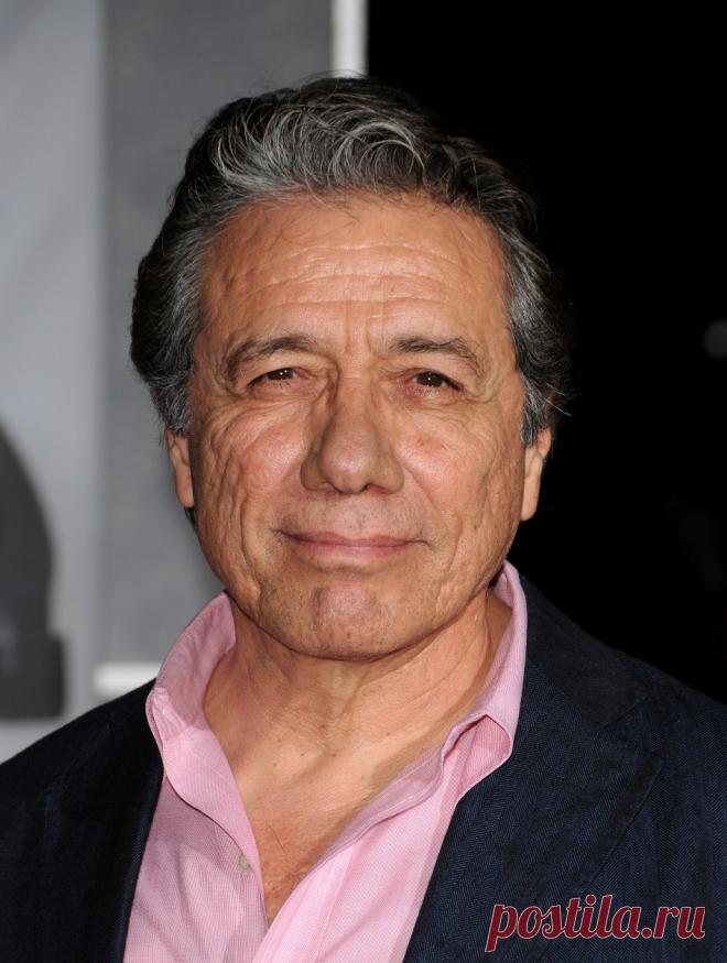 Эдвард Джеймс Олмос, 24 февраля, 1947