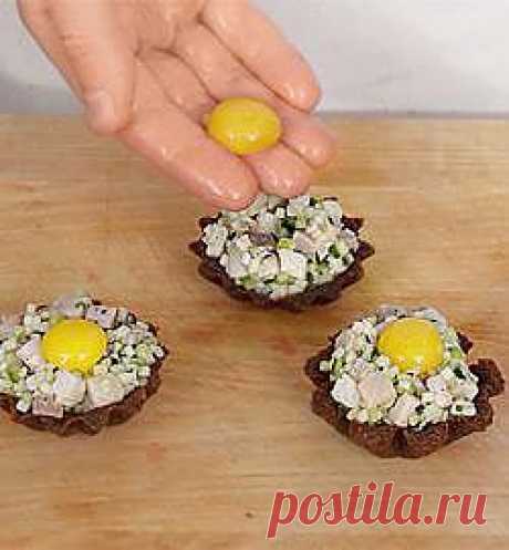Тарталетки с тартаром из сельди, закуска. Пошаговый рецепт с фото на Gastronom.ru
