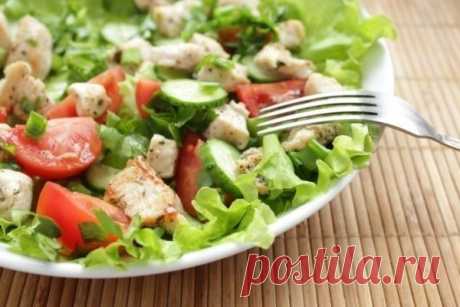 Салат из курицы и свежих овощей