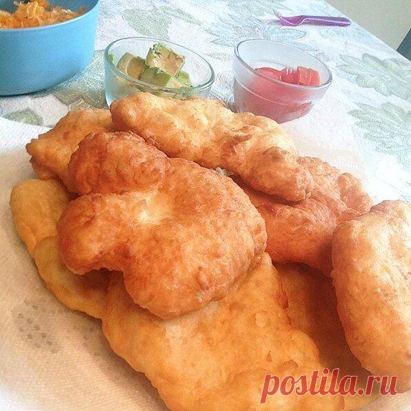 👌 Как приготовить баннок - индейскую жареную лепешку, рецепты с фото Сегодня мы приготовим немного необычное и в то же время очень простое блюдо — баннок. Оно относится к кухне одноименного индейского племени и представляет собой мучную лепешку, обж...