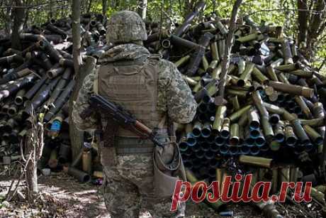 В ВСУ пожаловались на признание годными к службе инвалидов и больных. В Вооруженных силах Украины (ВСУ) пожаловались, что украинские военно-врачебные комиссии признают годными к службе инвалидов и раненых, которых после их вердикта отправляют на фронт. Издание опубликовало обращение одного из бойцов ВСУ, заявившего, что уже пять лет участвует в боевых действиях и нуждается в операции.