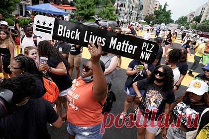 В Швеции предъявлены обвинения 36 активистам Black Lives Matter. В шведском городе Гетеборг предъявлены обвинения активистам Black Lives Matter, применявшим насилие на демонстрациях движения в 2020 году. Всего 36 человек, большинство из которых — представители национальных меньшинств, обвиняются в нападениях на сотрудников полиции и вандализме.