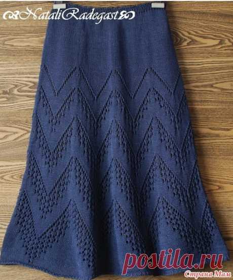 Юбка спицами Пряжа: Эджео Сеам, 100% египетский хлопок, 115 м / 50 гспицы: № № 3,5; 3,75 и 4вес: 500 г (р-р М)Для Вязания более длинной или более короткой просто добавляем количество ажурных полос, в каждой дополнительной добавляя ряд ажура. Для более длинной юбки можно также увеличить в высоту...