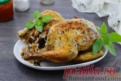 Рецепт: Курица, фаршированная рисом, черносливом и курагой на RussianFood.com