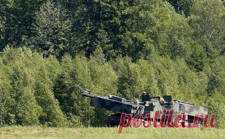 Politico допустила, что США передают Украине ряд вооружений тайно. В новый пакет военной помощи Киеву, о котором было объявлено 19 августа, вошли управляемые артиллерийские снаряды Excalibur, о которых не говорилось публично, сообщили источники Politico
