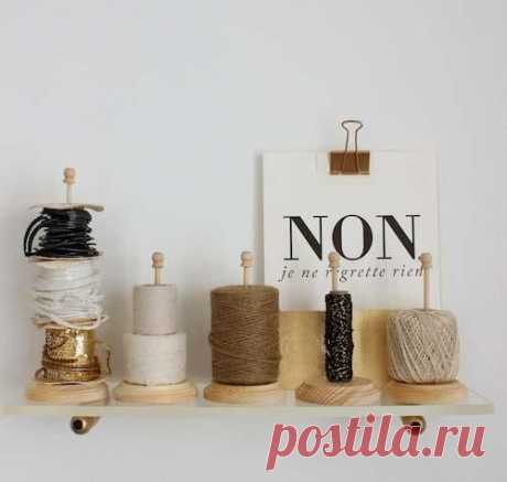 Оригинальная полочка из плексигласа