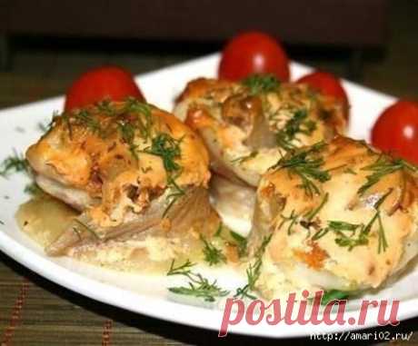 Запечённые рыбные рулеты с грибной начинкой.