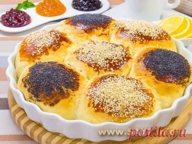 Булочки «Ромашка» с маком и кунжутом