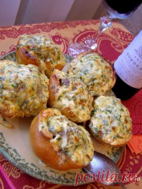ЗАПЕЧЁННАЯ АЙВА, ФАРШИРОВАННАЯ КУРИЦЕЙ И ГОВЯДИНОЙ