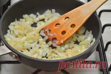 МЯСНЫЕ ШАРИКИ ИЗ ГОВЯЖЬЕГО ФАРША ПОД СЛИВОЧНЫМ СОУСОМ
