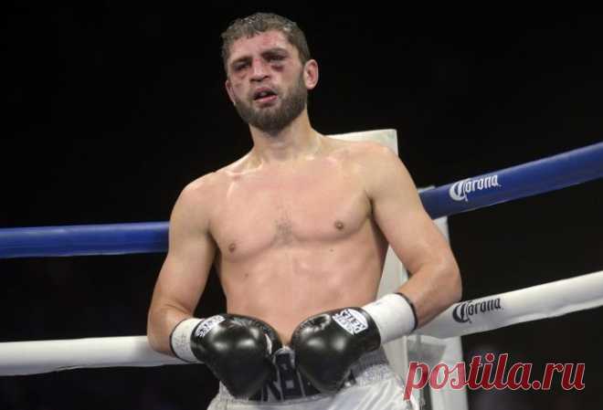 Аллахвердиев бит Бронером, Постол завоевал пояс WBC