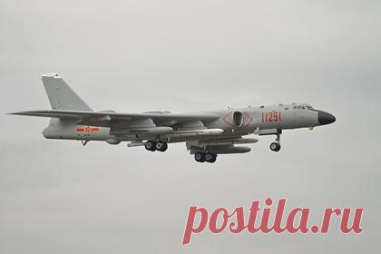 Китай направил несколько ядерных бомбардировщиков в сторону Тайваня. Правительство Китая направило в тайваньскую опознавательную зону противовоздушной обороны 19 самолетов накануне ежегодных военных учений, организованных Тайбэем. Это один из самых крупнейших вылетов ВВС НОАК за последние несколько недель. В составе вылета участвовали четыре ядерных бомбардировщика.