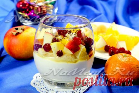 Творожный десерт с фруктами