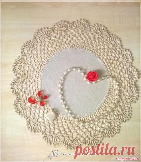 Круглая салфетка с вязанным кружевом+Мастер-клас Здравствуйте, странамамочки Любителям домашнего уюта предлагаю сотворить салфеточку с красивой обвязкой. Схема простая, вяжется легко и быстро.