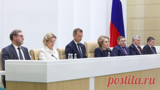 Открытый "Единой Россией" музей в Мариуполе назвали новой точкой притяжения. Созданный при поддержке "Единой России" музей в Мариуполе стал новой точкой притяжения для жителей города. Об этом сообщил секретарь генерального совета партии Владимир Якушев. "Для открытия музея потребовалось проведение ...