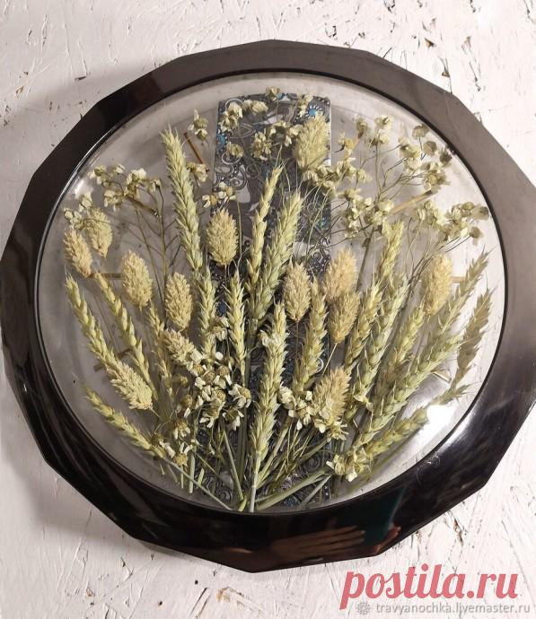 Часы с сухоцветами