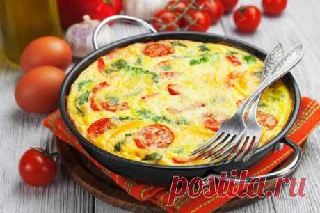 Фриттата: 15 замечательных рецептов на завтрак и не только - Будет вкусно - Медиаплатформа МирТесен Фото: Minadezhda, AdobeStock Когда обычные омлеты и яичницы надоели, выручит итальянская фриттата. По своей сути она тоже напоминает омлет, но просто более пышный. Такое блюдо отлично разнообразит твой повседневный рацион. Тем более, приготовить фриттату можно с чем угодно. Делимся 15 лучшими - 6 мая - 43375808708 - Медиаплатформа МирТесен