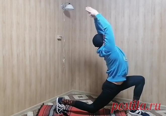 Сурья Намаскар А и Б: две современные вариации комплексов приветствия Солнцу из Аштанга йоги
Йога процветала и распространялась по всему миру, и, наряду с традиционной практикой, специалисты по фитнесу внесли в нее различные изменения. На протяжении многих лет традиционная йога смешивалась со многими другими формами упражнений для достижения более высокого уровня физической подготовки. Хотя...
Читай дальше на сайте. Жми подробнее ➡