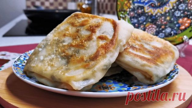 Как приготовить турецкие лепешки с начинкой на сковороде: ничего сложного, просто и вкусно | Розовый баклажан Пульс Mail.ru