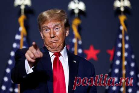 Трамп рассказал о «вторжении» в США. Бывший американский президент Дональд Трамп заявил, что США умирают из-за наплыва нелегальных мигрантов, захватывающих страну. «Это вторжение. Наша страна захвачена этими людьми [нелегалами]. Никто даже не знает, кто они и откуда», — рассказал политик во время выступления.