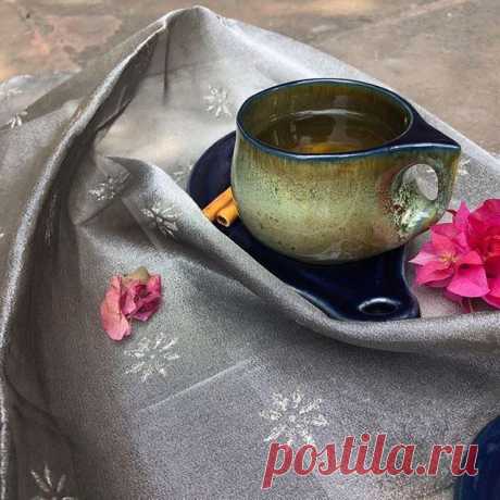 "A cup of tea and a prayer or two, all I need to let happiness brew." #loveinacup #joyinacup #handmadepottery #madewithlove #potterybyaj #cupandsaucer #handmadeteacup #bluecup #bougainvillea #tealove #kolkata #buyhandmade #bunosilo