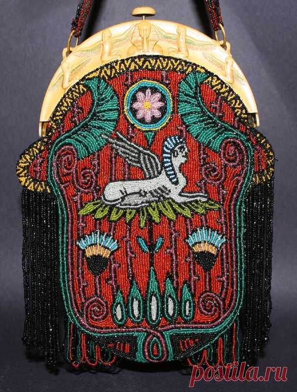 (1) Egyptian Revival 1920s purse | Beaded bags