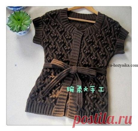 Жилет женский спицами.  Жилетки женские спицами схемы. Жилет с "шишечками" спицами.  Жилетки женские спицами схемы.