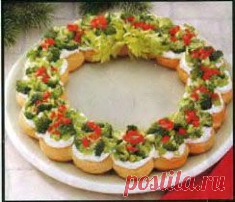 Спечем оригинальный венок.