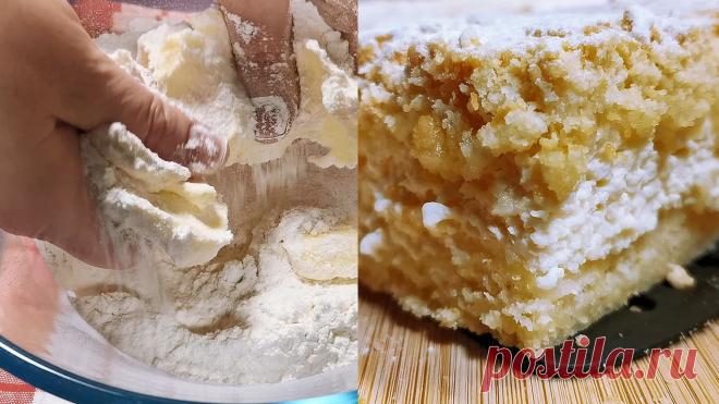 Тесто перетираю и насыпаю в форму вместе с начинкой. Три рецепта сладких пирогов с разными вкусами из одного теста | Рекомендательная система Пульс Mail.ru