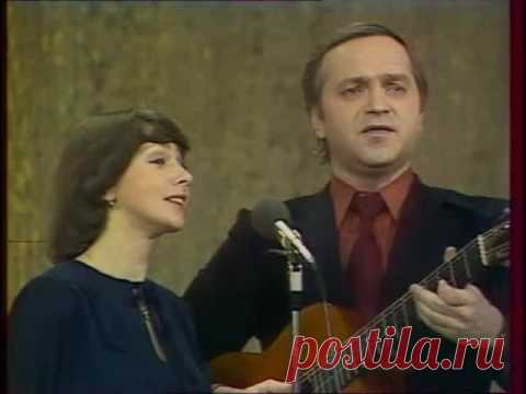 Татьяна и Сергей Никитины — «Приходит время» 
С каждым годом мода на разные музыкальные жанры меняется. Мало кто помнит о том, что было популярно еще 10, 20 лет назад. Конечно же, каждый человек выбирает песни по своему вкусу, но все же вольно н…