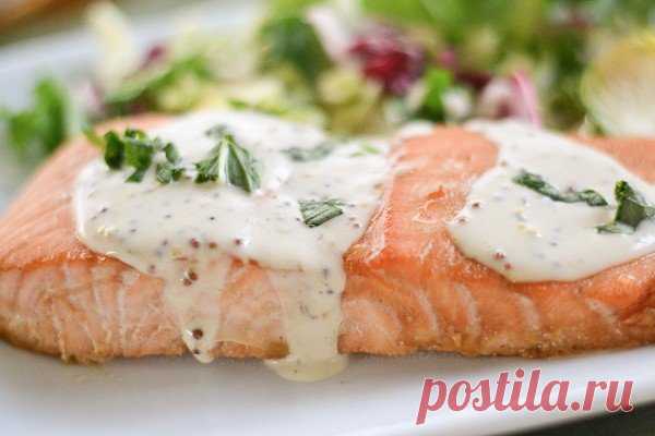 Маринованный лосось под горчично-сливочным соусом