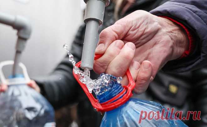 В Крыму возникли перебои с водой в Феодосии, Судаке и Коктебеле. В Феодосии, Судаке, Коктебеле, Новом Свете, Солнечной Долине и Орджоникидзе в Крыму возникли перебои с водой.