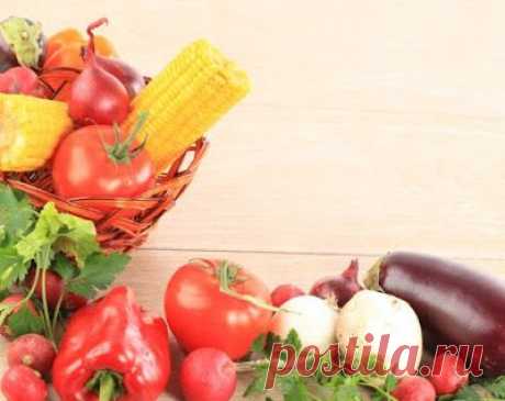 Люди дотримуються дієт з різних міркувань: хтось для підтримки здоров'я, хтось для зниження ваги. Професор Колін Кембелл довів, що існує дієта, яка і здоров'я зміцнює, і дозволяє контролювати вагу без підрахунку калорій або обмежень кількості їжі - рослинна дієта.