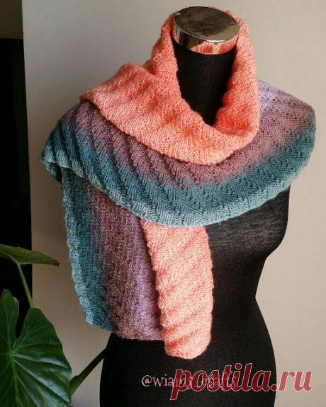 Ribbed Shawlette