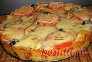 🍕 Пицца: 3 моментальных варианта теста и 7 лучших начинок 🍕
1. Кефирное тесто
1 стакан кефира
2-2,5 стакана муки (или сколько возьмет тесто)
1 яйцо
1 ст.л. растительного масла без запаха
½ ст.л. сахара
1/2 ч.л. соды
Соль
Шаг 1. Муку просеять, смешать с содой и солью.
Шаг 2. Взбить слегка яйцо и добавить его в кефир.
Шаг 3. В кефир постепенно добавлять муку. Размешать до однородной массы. Должно получится тугое тесто. Если муки мало – можно добавить немного еще.
Шаг 4. По...